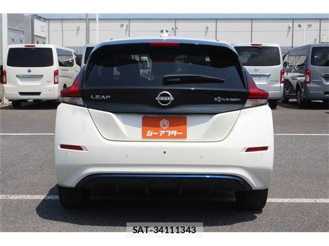 Nissan LEAF 2022-03 8146040-14