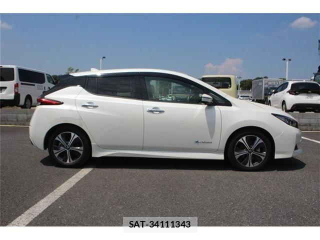 Nissan LEAF 2022-03 8146040-16