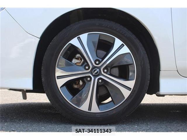 Nissan LEAF 2022-03 8146040-18
