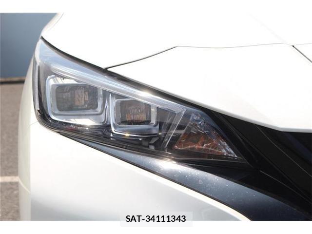 Nissan LEAF 2022-03 8146040-24