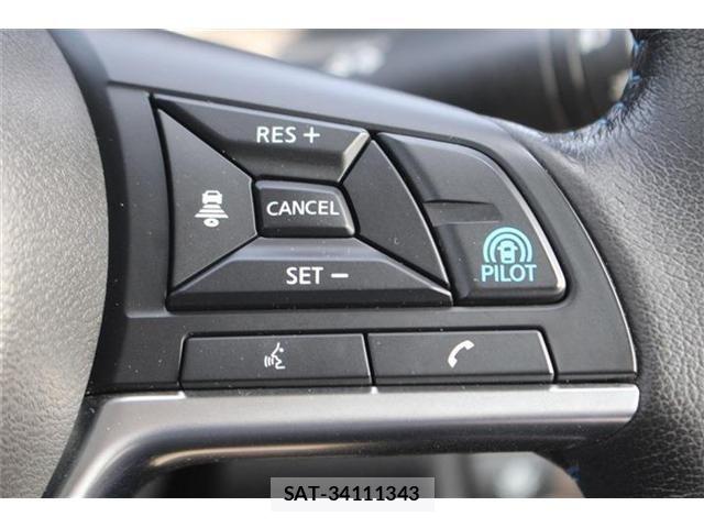 Nissan LEAF 2022-03 8146040-4
