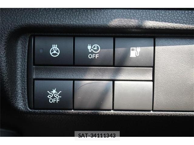 Nissan LEAF 2022-03 8146040-6