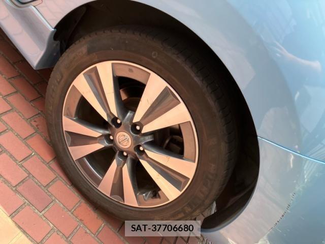 Nissan LEAF 2016-01 8146041-9