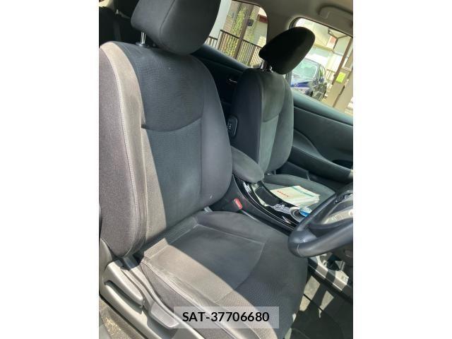 Nissan LEAF 2016-01 8146041-14