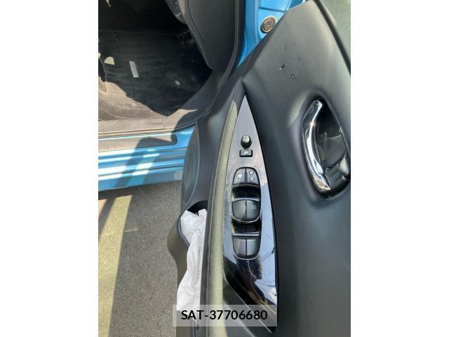 Nissan LEAF 2016-01 8146041-15