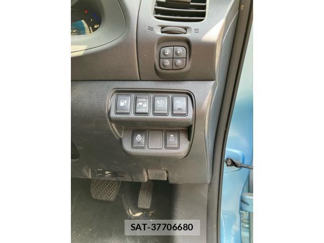 Nissan LEAF 2016-01 8146041-16