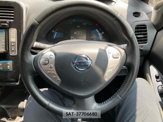Nissan LEAF 2016-01 8146041-17