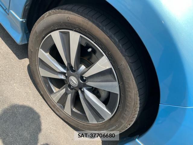 Nissan LEAF 2016-01 8146041-7