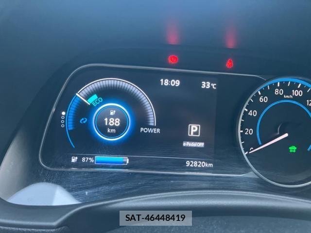Nissan LEAF 2017-11 8158669-15