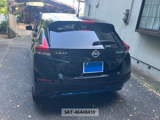 Nissan LEAF 2017-11 8158669-2