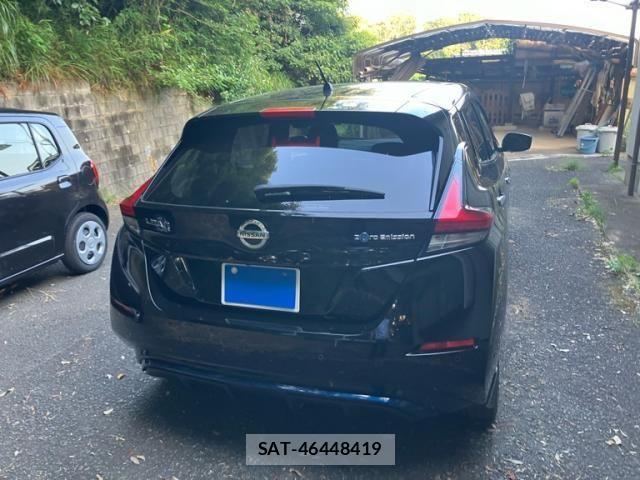 Nissan LEAF 2017-11 8158669-3