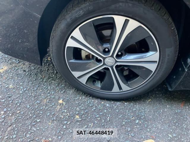 Nissan LEAF 2017-11 8158669-4