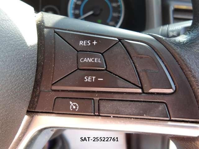 Nissan LEAF 2018-01 8208259-22