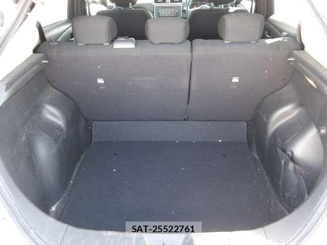 Nissan LEAF 2018-01 8208259-28