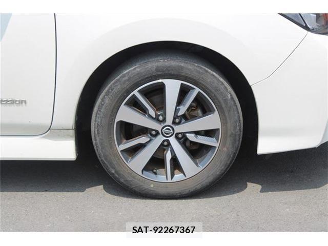 Nissan LEAF 2020-02 8208261-11