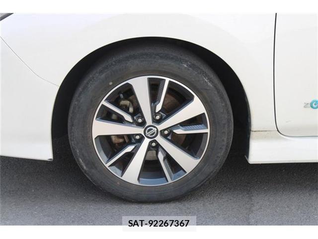 Nissan LEAF 2020-02 8208261-14