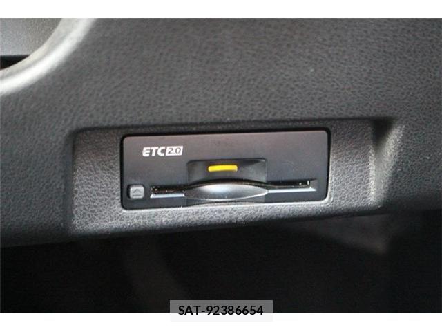 Nissan LEAF 2023-02 8208257-5