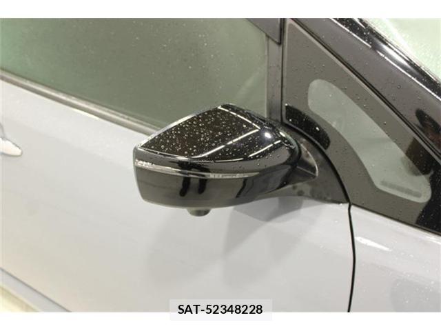 Nissan LEAF 2022-06 8208256-21