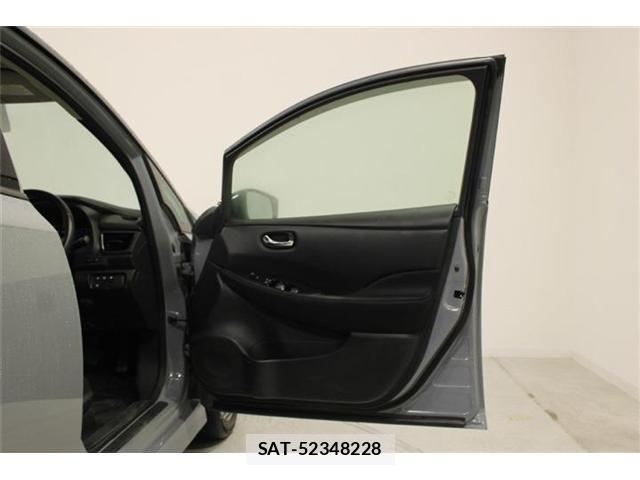 Nissan LEAF 2022-06 8208256-29