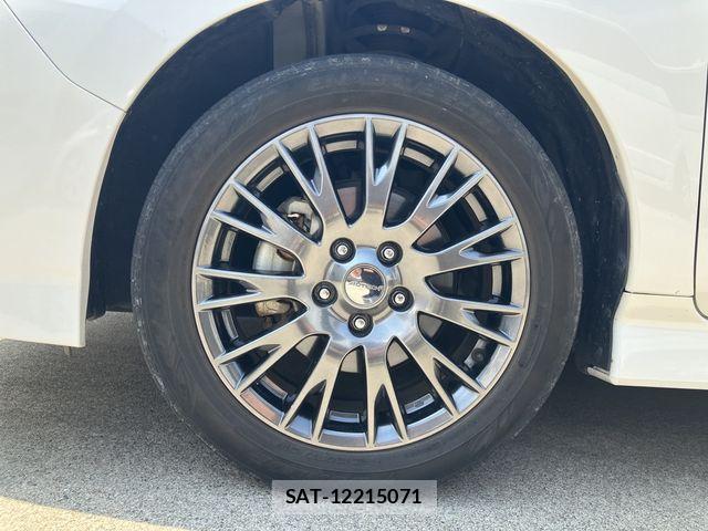 Nissan LEAF 2021-08 8208258-23