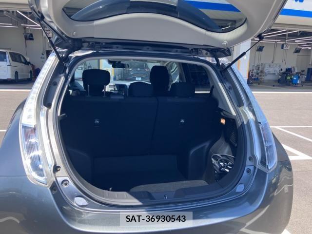Nissan LEAF 2016-09 8208262-9