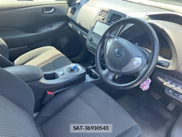 Nissan LEAF 2016-09 8208262-12