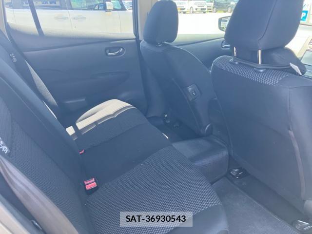 Nissan LEAF 2016-09 8208262-13