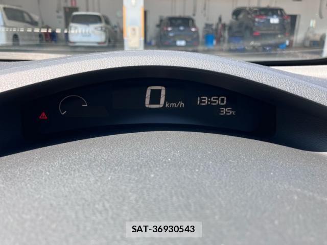 Nissan LEAF 2016-09 8208262-16