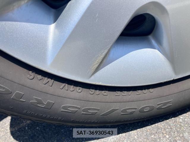 Nissan LEAF 2016-09 8208262-7