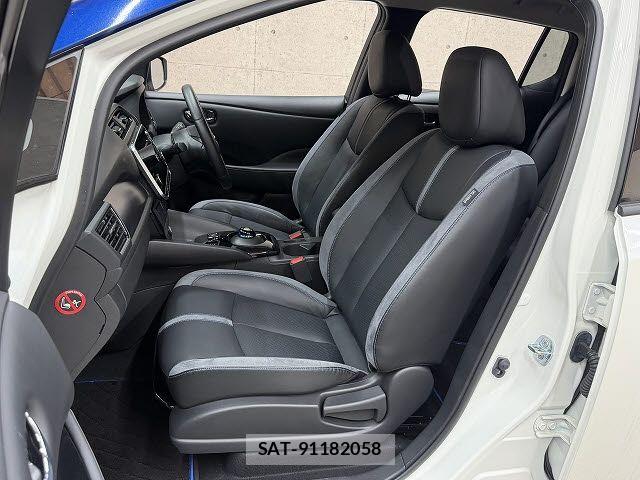 Nissan LEAF 2021-04 8208255-4