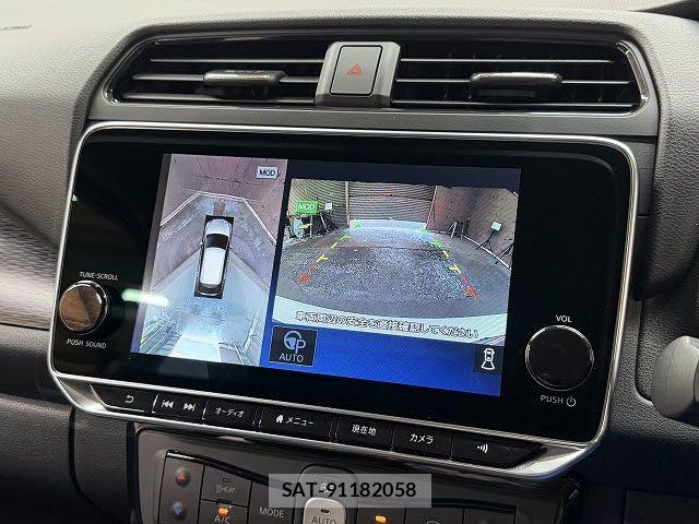 Nissan LEAF 2021-04 8208255-6