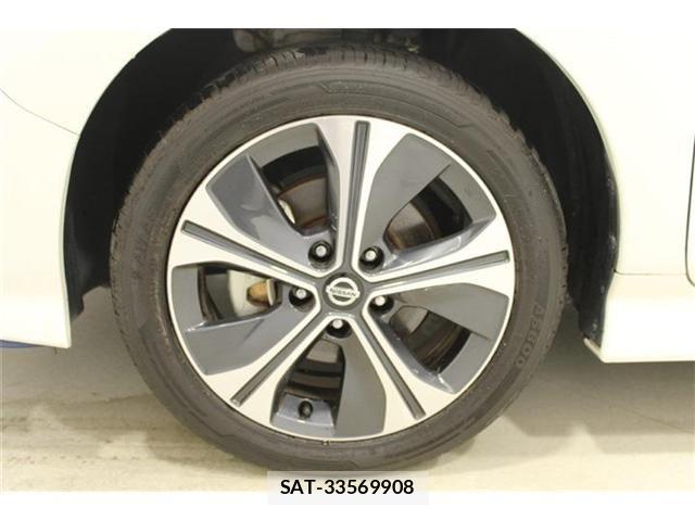 Nissan LEAF 2019-05 8230566-25