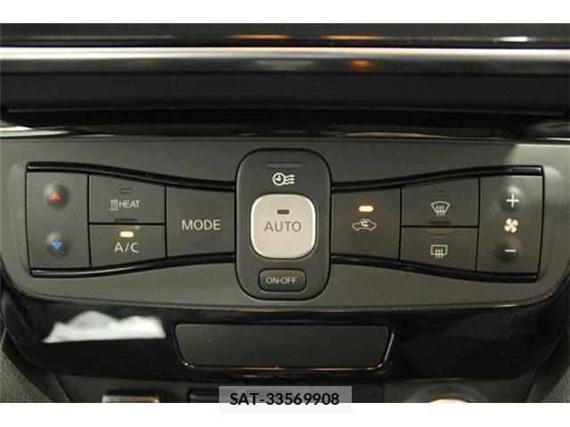 Nissan LEAF 2019-05 8230566-5
