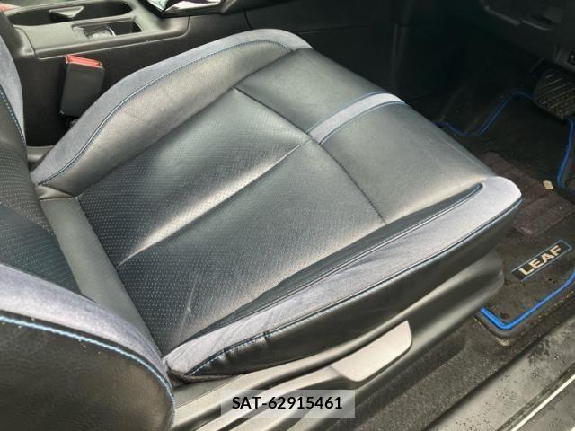 Nissan LEAF 2019-01 8230567-9