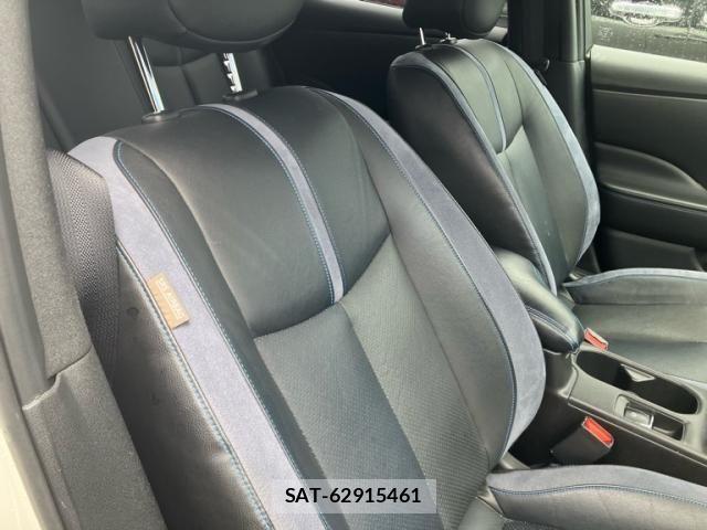 Nissan LEAF 2019-01 8230567-8