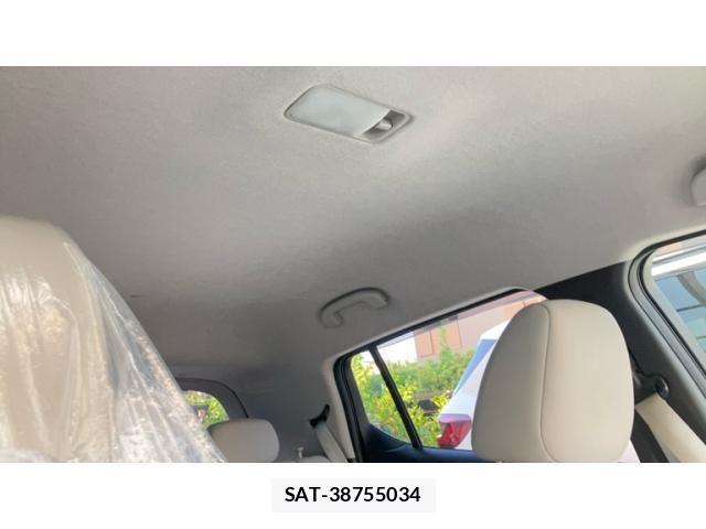 Nissan LEAF 2018-08 8230568-9