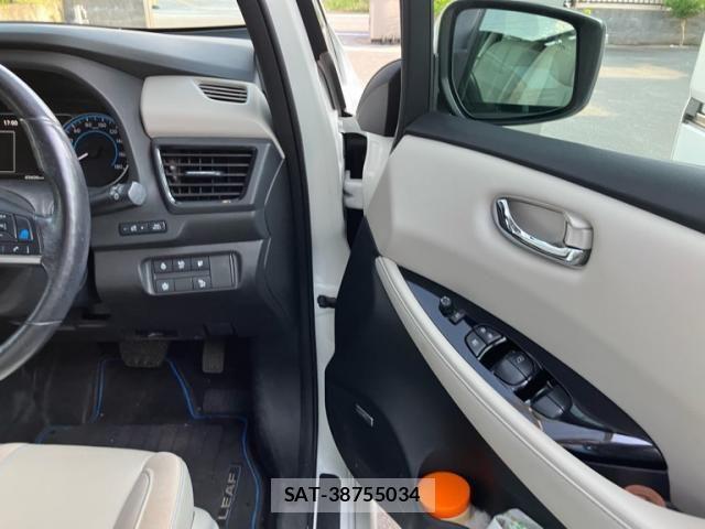 Nissan LEAF 2018-08 8230568-13