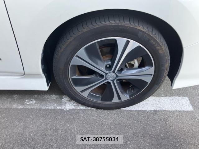 Nissan LEAF 2018-08 8230568-15