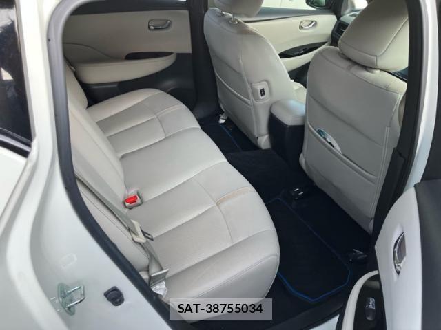 Nissan LEAF 2018-08 8230568-7