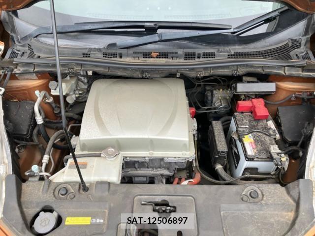 Nissan LEAF 2016-02 8230569-12