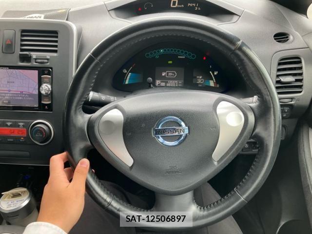 Nissan LEAF 2016-02 8230569-15
