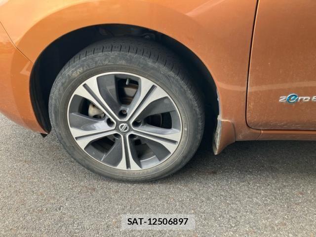 Nissan LEAF 2016-02 8230569-7