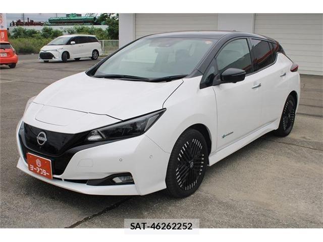 Nissan LEAF 2022-06 8245655-13