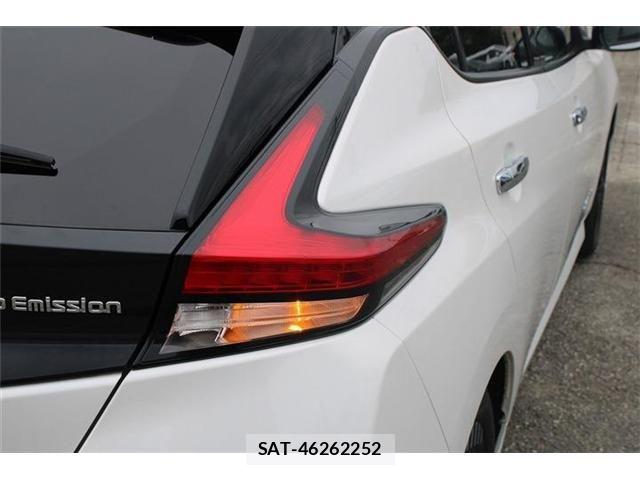 Nissan LEAF 2022-06 8245655-21