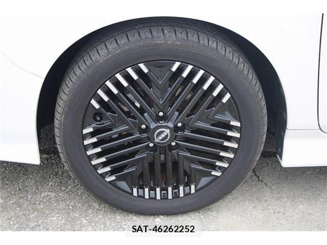 Nissan LEAF 2022-06 8245655-24