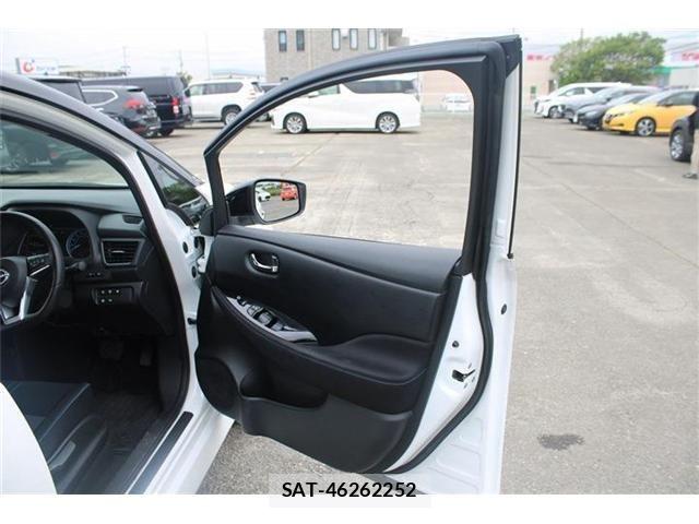 Nissan LEAF 2022-06 8245655-29