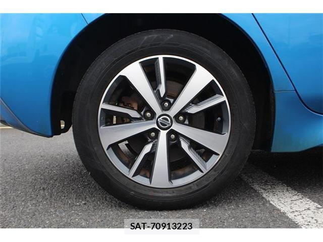 Nissan LEAF 2020-10 8245656-17