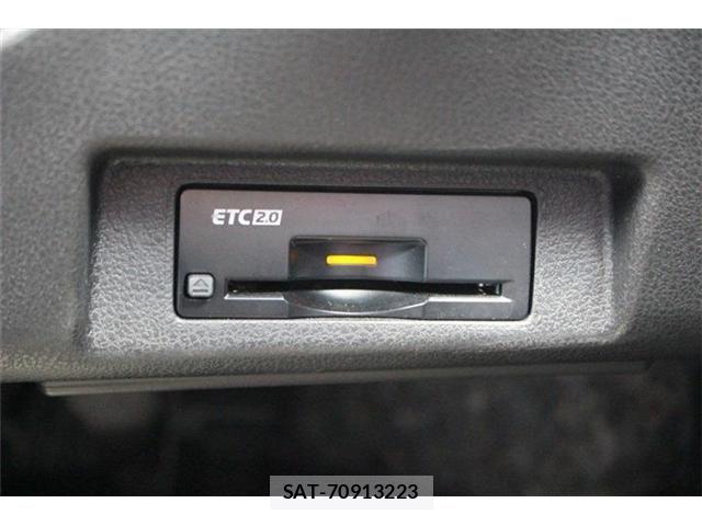 Nissan LEAF 2020-10 8245656-5