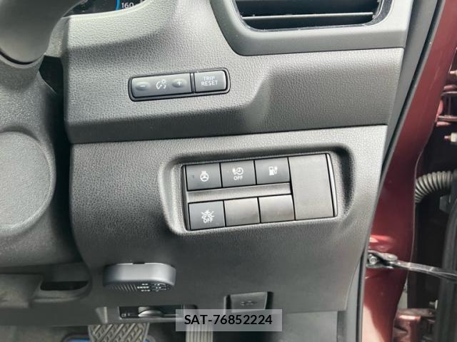 Nissan LEAF 2022-07 8245663-9