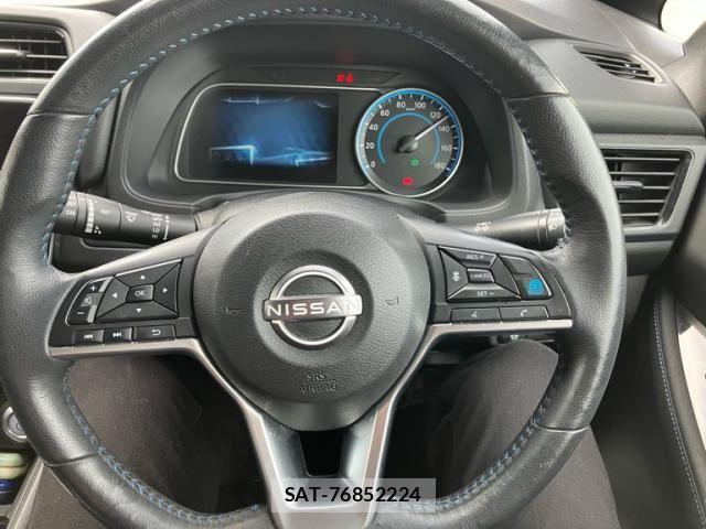 Nissan LEAF 2022-07 8245663-10